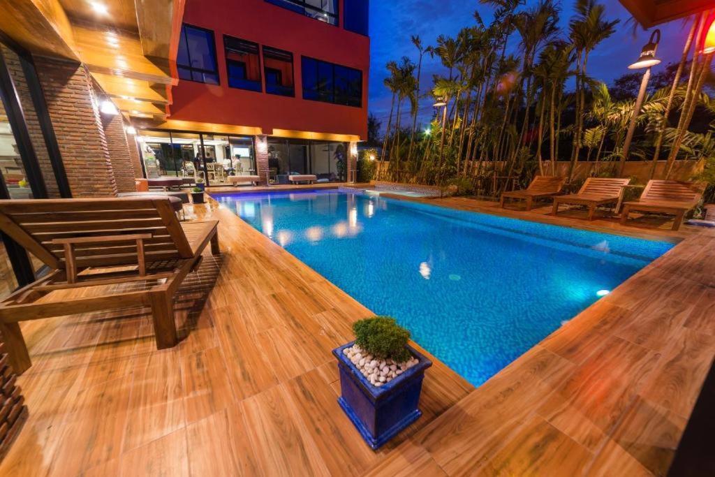 Thongtara House Boutique Srinakarin Hotel Bangkok Eksteriør billede